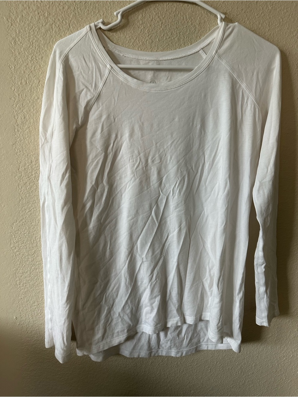 Lululemon Classic Women's White Long-Sleeve Crewneck Top size 10/ NWOT 1438
